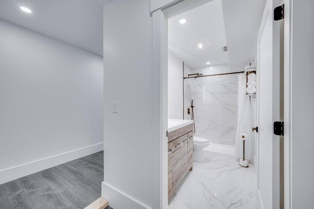 Modern Red Door Haven +5Mins To Boston Apartment Milton Exterior foto